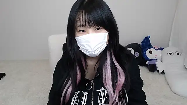 nanami nyann online show from March 28, 2026, 3:22 pm