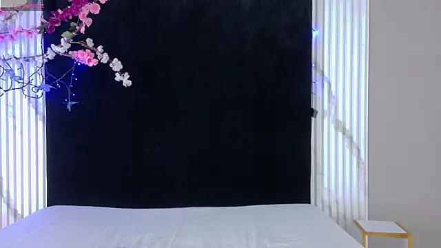 Snapshot of SWEET_ANGEL_CR chatting on March 20, 2026, 7:41 pm SWEET ANGEL CR online show from March 20, 2026, 7:41 pm