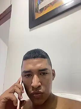 Snapshot of juliancito222 chatting on July 14, 2026, 2:01 pm juliancito222 online show from July 14, 2026, 2:01 pm