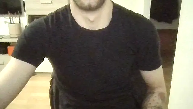 bello2225 online show from March 18, 2026, 6:33 pm