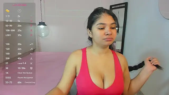 MilaHeat1 online show from April 13, 2026, 7:52 pm