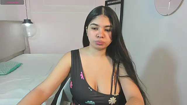 MilaHeat1 online show from April 27, 2026, 7:34 pm