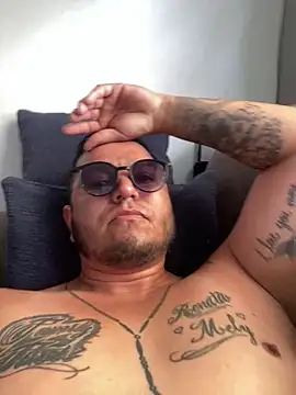 Snapshot of HOTB0Y18 chatting on March 22, 2026, 10:35 pm HOTB0Y18 online show from March 22, 2026, 10:35 pm