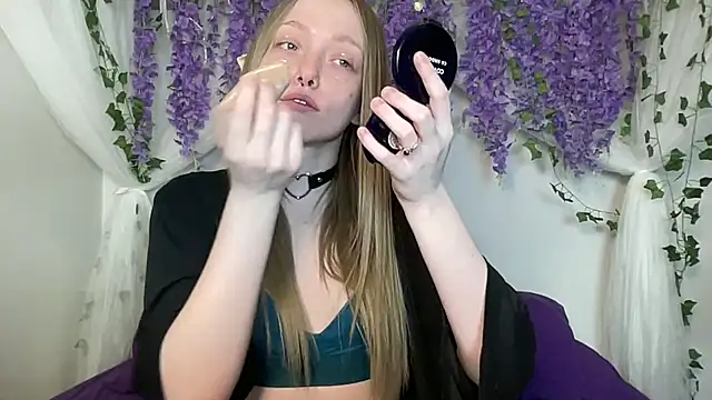 Snapshot of ElfGirlAna chatting on March 25, 2026, 3:29 pm ElfGirlAna online show from March 25, 2026, 3:29 pm