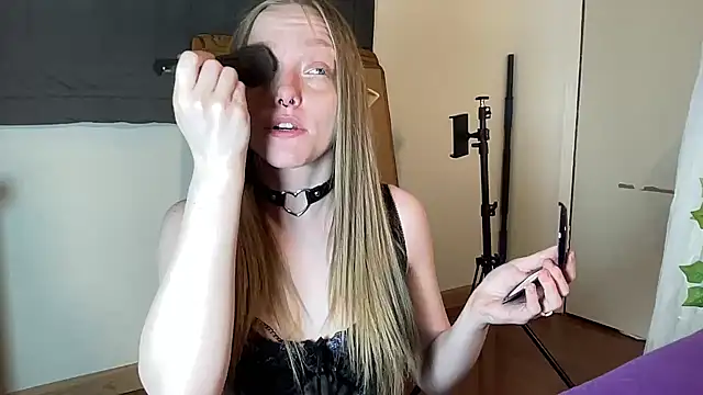 Snapshot of ElfGirlAna chatting on April 7, 2026, 3:23 pm ElfGirlAna online show from April 7, 2026, 3:23 pm