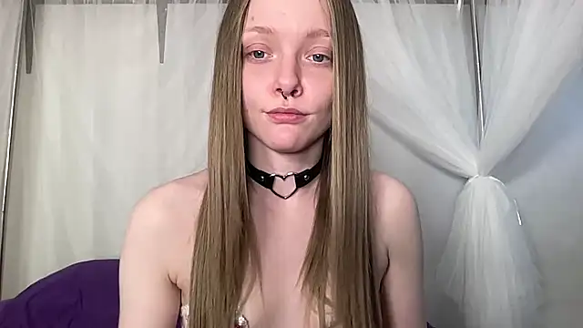 Snapshot of ElfGirlAna chatting on May 4, 2026, 4:25 pm ElfGirlAna online show from May 4, 2026, 4:25 pm