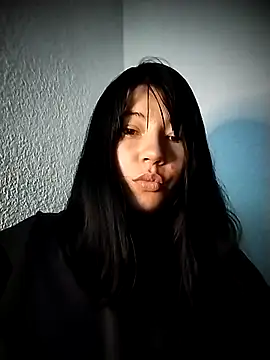 Snapshot of Moon_Thompson chatting on April 3, 2026, 6:50 pm Moon Thompson online show from April 3, 2026, 6:50 pm