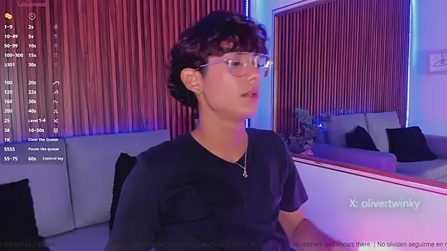 Snapshot of Oliver20__ chatting on April 27, 2026, 9:24 pm Oliver20 online show from April 27, 2026, 9:24 pm