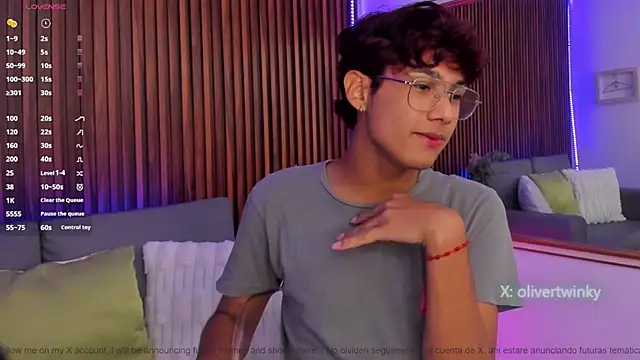 Snapshot of Oliver20__ chatting on May 8, 2026, 1:00 am Oliver20 online show from May 8, 2026, 1:00 am