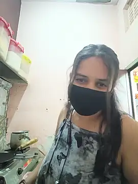 REENA-STRIP online show from May 16, 2026, 6:32 am