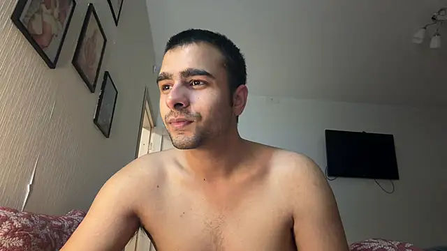 Snapshot of Daniel_ice chatting on May 30, 2026, 9:45 pm Daniel ice online show from May 30, 2026, 9:45 pm