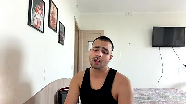 Snapshot of Daniel_ice chatting on July 12, 2026, 1:24 pm Daniel ice online show from July 12, 2026, 1:24 pm