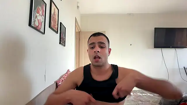 Snapshot of Daniel_ice chatting on July 17, 2026, 4:01 pm Daniel ice online show from July 17, 2026, 4:01 pm
