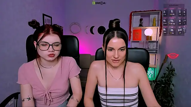 Snapshot of sara_musee chatting on May 24, 2026, 10:48 pm sara musee online show from May 24, 2026, 10:48 pm