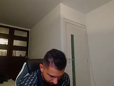 BryceReign online show from May 10, 2026, 4:28 am