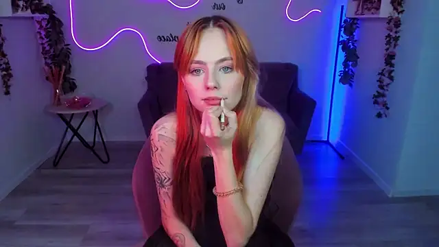 MiaSensitive online show from April 27, 2026, 7:56 pm