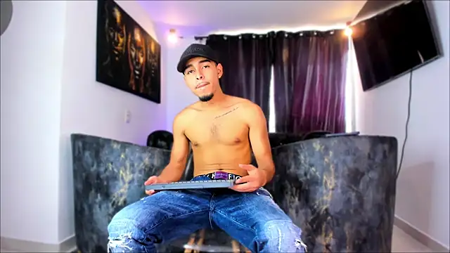 Snapshot of victor_ospina chatting on March 21, 2026, 2:09 pm victor ospina online show from March 21, 2026, 2:09 pm