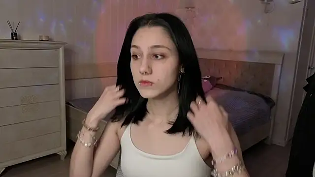 Snapshot of MilaVey chatting on March 26, 2026, 5:51 pm MilaVey online show from March 26, 2026, 5:51 pm