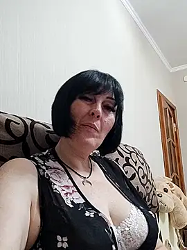 HelgaDennis online show from August 6, 2026, 7:16 pm