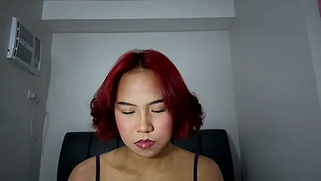 misscutee online show from April 23, 2026, 1:02 pm