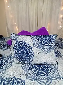 Snapshot of ROUSSE_SINCLAIR chatting on April 17, 2026, 7:50 pm ROUSSE SINCLAIR online show from April 17, 2026, 7:50 pm