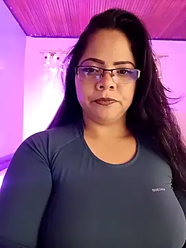 Snapshot of ROUSSE_SINCLAIR chatting on May 9, 2026, 11:10 pm ROUSSE SINCLAIR online show from May 9, 2026, 11:10 pm