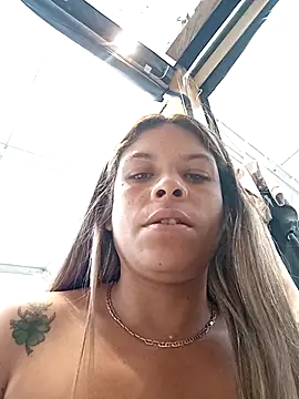 alanna6950 online show from April 17, 2026, 4:10 pm