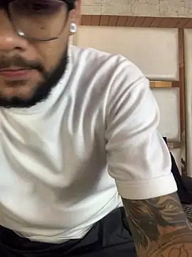 KyleJoss30 online show from April 9, 2026, 9:31 pm