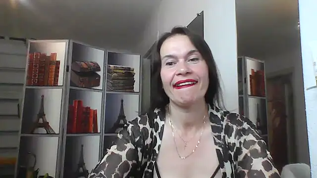 Selena Moo online show from August 2, 2026, 8:46 am