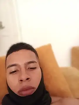 alejo king02 online show from April 16, 2026, 3:35 pm