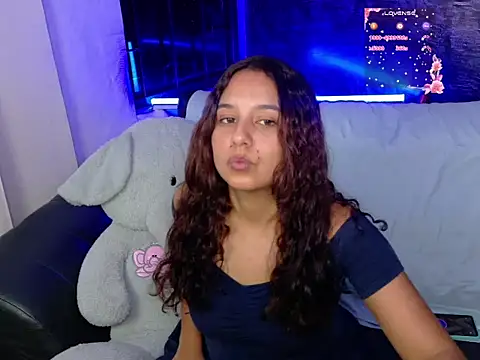 Snapshot of Shadai_Ross chatting on May 26, 2026, 6:09 am Shadai Ross online show from May 26, 2026, 6:09 am