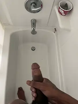 Mr11inchesnluvv online show from March 26, 2026, 10:59 pm