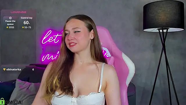 Vanessa Williamsonn online show from July 15, 2026, 5:29 pm