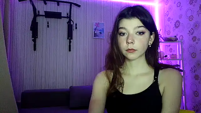 Snapshot of Your_Little_Sophie chatting on March 22, 2026, 10:46 pm Your Little Sophie online show from March 22, 2026, 10:46 pm