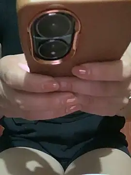 Zinii99 online show from March 31, 2026, 7:25 pm