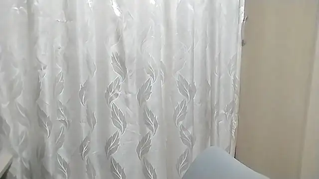 Snapshot of Eva_Ange chatting on April 10, 2026, 4:44 pm Eva Ange online show from April 10, 2026, 4:44 pm