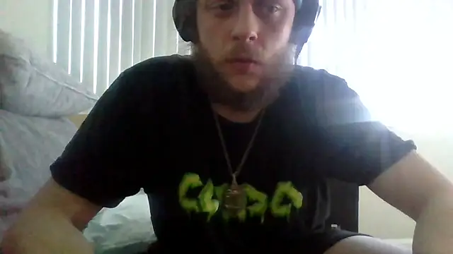 alejandro69420 online show from April 16, 2026, 6:09 pm