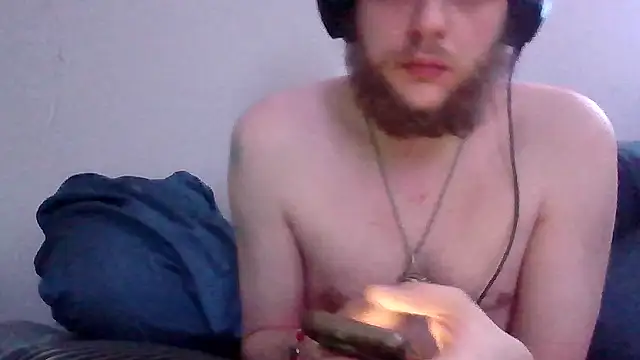 alejandro69420 online show from April 25, 2026, 11:02 pm