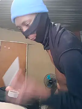 Snapshot of KeEper66 chatting on April 15, 2026, 9:38 am KeEper66 online show from April 15, 2026, 9:38 am