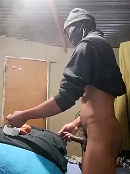 Snapshot of KeEper66 chatting on April 16, 2026, 6:09 pm KeEper66 online show from April 16, 2026, 6:09 pm