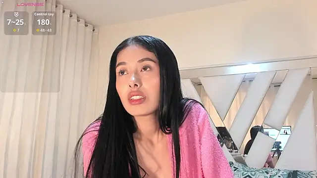 candy skyy online show from April 18, 2026, 7:07 pm