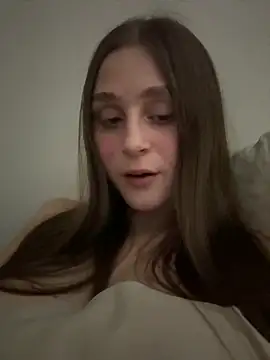 Snapshot of BellMeow_ chatting on March 27, 2026, 12:05 am BellMeow online show from March 27, 2026, 12:05 am