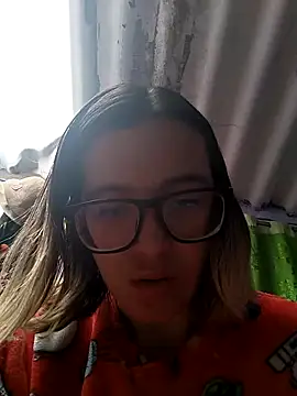 Snapshot of Greta_silber26 chatting on March 21, 2026, 6:44 pm Greta silber26 online show from March 21, 2026, 6:44 pm