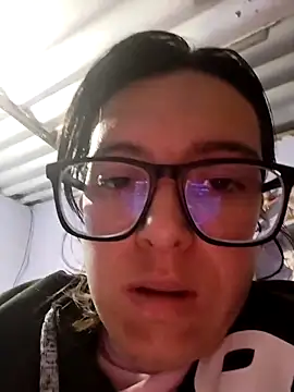 Snapshot of Greta_silber26 chatting on March 26, 2026, 12:39 am Greta silber26 online show from March 26, 2026, 12:39 am