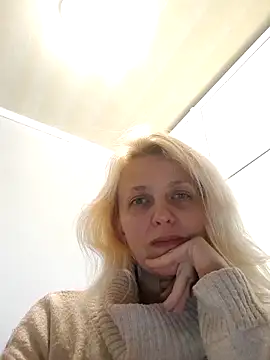 MiaLove183 online show from March 30, 2026, 1:56 pm