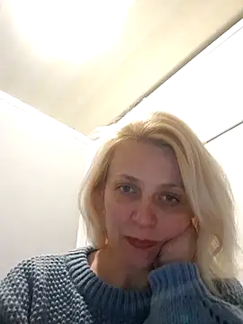 MiaLove183 online show from March 31, 2026, 1:33 pm