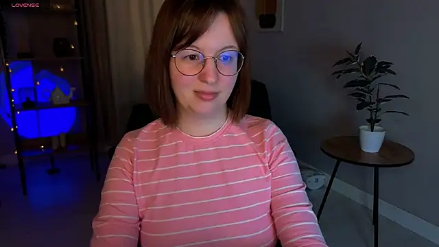 Snapshot of arizzzona_baby chatting on April 10, 2026, 2:11 pm arizzzona baby online show from April 10, 2026, 2:11 pm