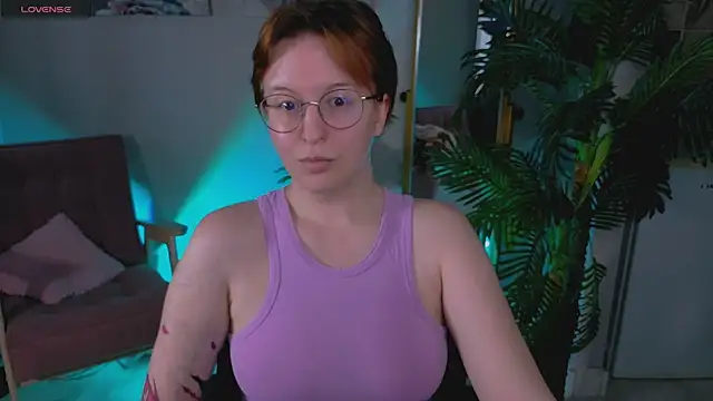 Snapshot of arizzzona_baby chatting on April 17, 2026, 1:58 pm arizzzona baby online show from April 17, 2026, 1:58 pm