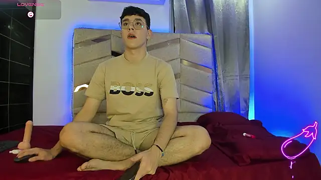 Tom Parker  online show from March 23, 2026, 8:24 pm