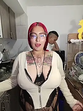 BombomAndAxel online show from May 6, 2026, 3:46 am